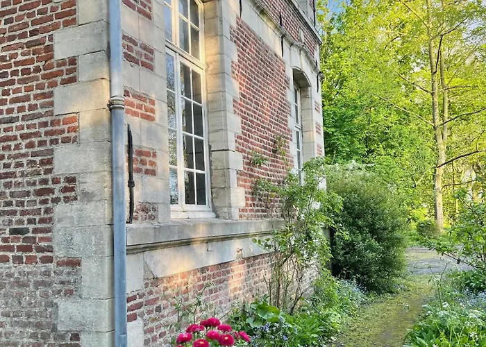 Le Pellegrin בית הארחה Halluin